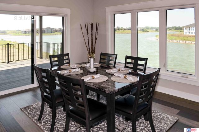 512 Deep Water Bay, Lincoln, NE 68527