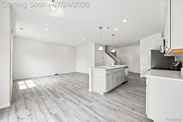 8678 Pioneer Street 9, Washington Township, MI 48094