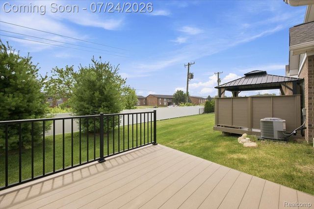 8678 Pioneer Street 9, Washington Township, MI 48094