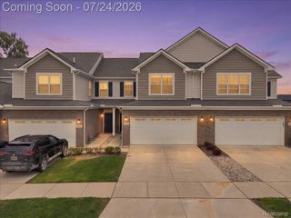 8678 Pioneer Street 9, Washington Township, MI 48094