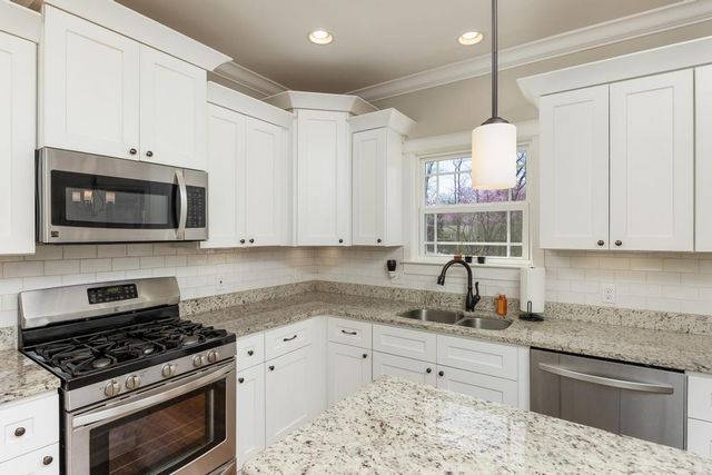 6567 Satjanon Drive, Ooltewah, TN 37363