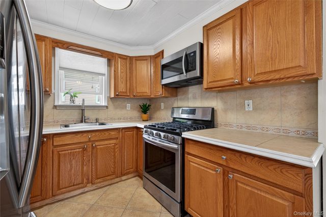 109 Eastview Road, Ronkonkoma, NY 11779