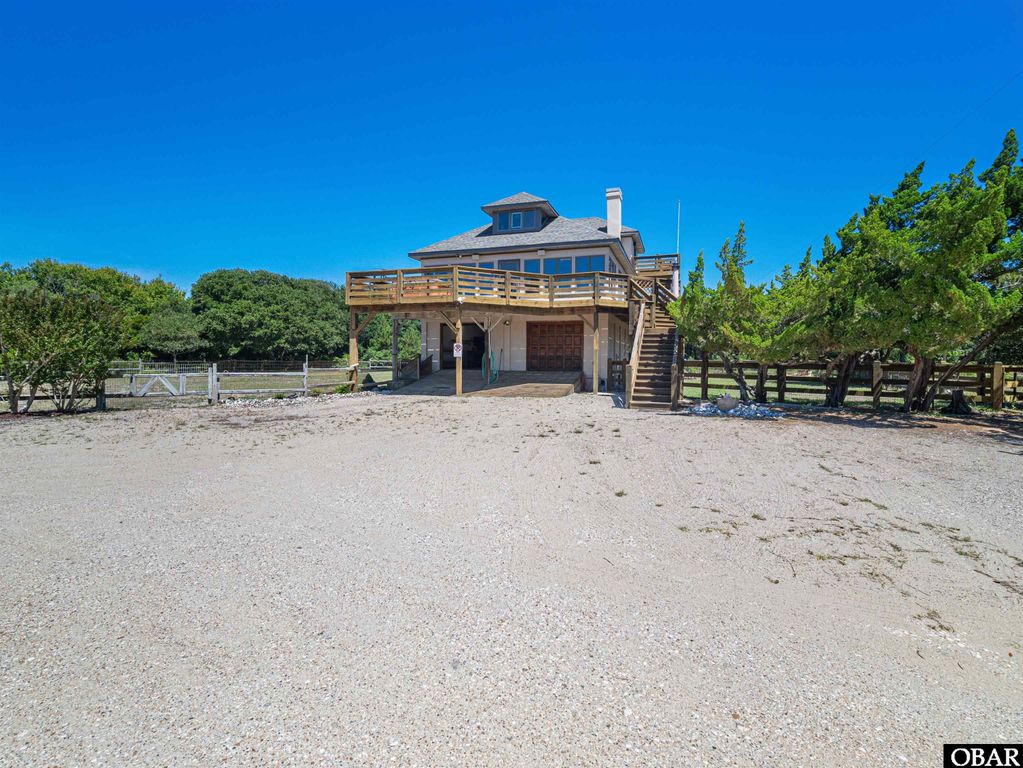 Image 9 of property listing at 2244 Sandpiper Road Lot 3, Corolla, NC 27927