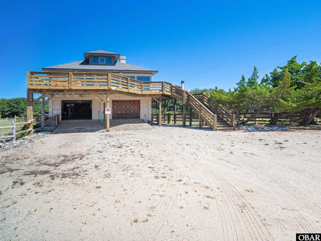 Image 10 of property listing at 2244 Sandpiper Road Lot 3, Corolla, NC 27927