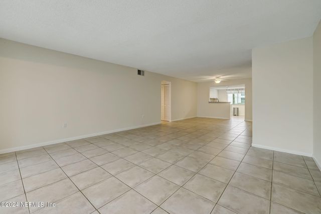 14750 BEACH Boulevard 75, Jacksonville, FL 32250