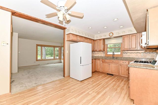 N89W15378 Cleveland Avenue, Menomonee Falls, WI 53051