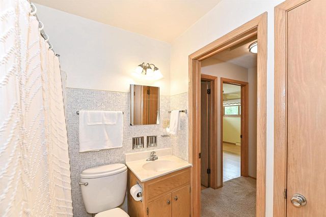 N89W15378 Cleveland Avenue, Menomonee Falls, WI 53051