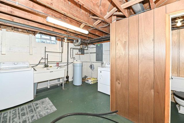 N89W15378 Cleveland Avenue, Menomonee Falls, WI 53051