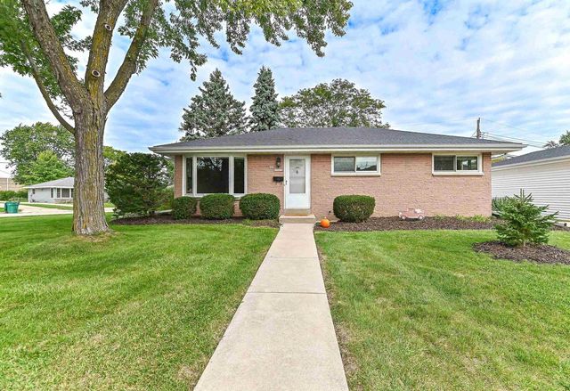 N89W15378 Cleveland Avenue, Menomonee Falls, WI 53051