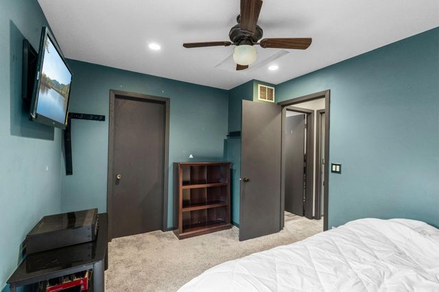 200 Meadow Drive, Loretto, MN 55357