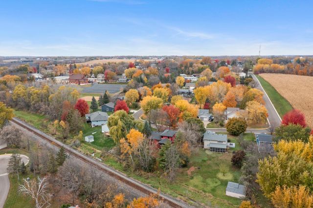 200 Meadow Drive, Loretto, MN 55357