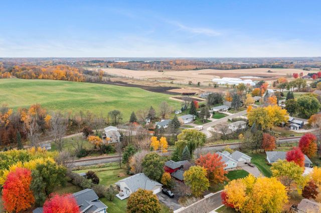 200 Meadow Drive, Loretto, MN 55357