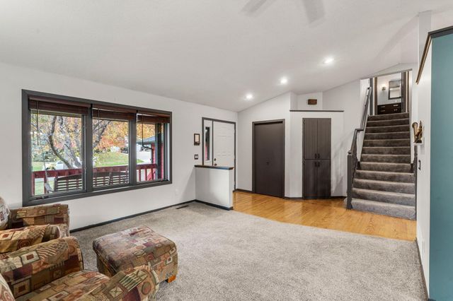 200 Meadow Drive, Loretto, MN 55357