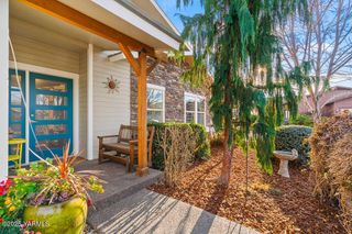 705 Kachess Ln, Zillah, WA 98953