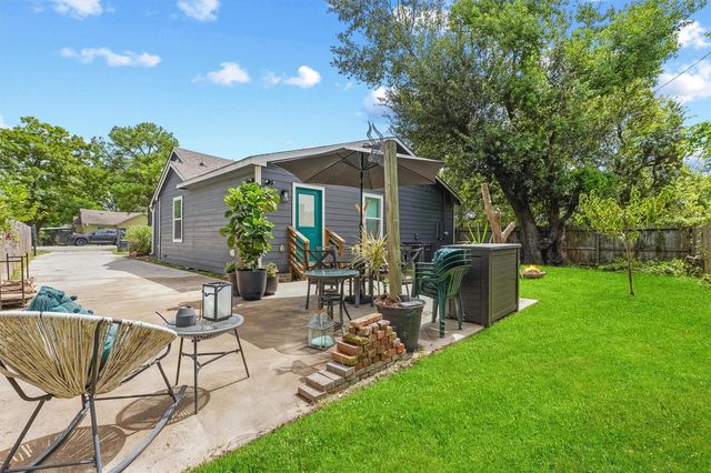 3450 Noah Street, Houston, TX 77021