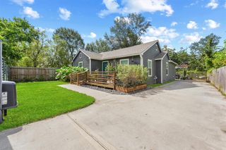 3450 Noah Street, Houston, TX 77021