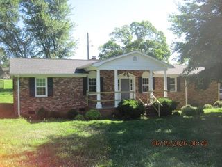 1661 Hanging Rock Road, Boiling Springs, SC 29316