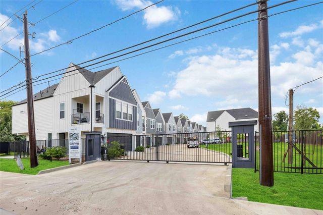 6107 De Campo Street, Houston, TX 77091