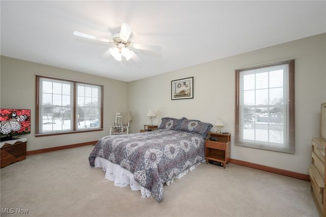 11597 Forest Meadows Circle NW, Uniontown, OH 44685