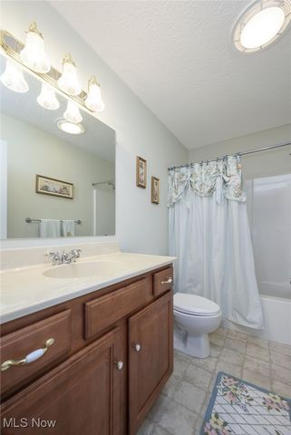 11597 Forest Meadows Circle NW, Uniontown, OH 44685