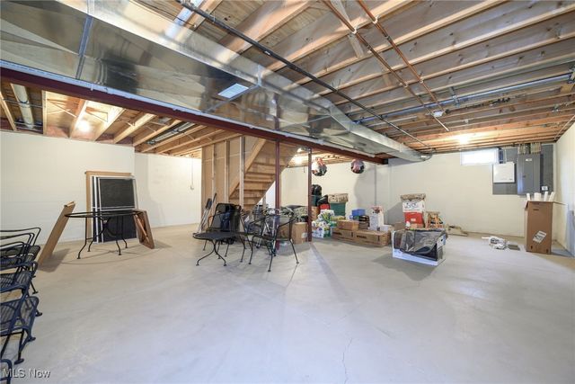 11597 Forest Meadows Circle NW, Uniontown, OH 44685