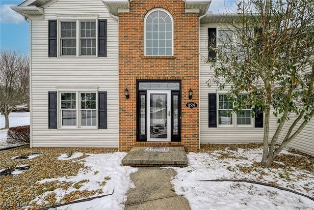 11597 Forest Meadows Circle NW, Uniontown, OH 44685