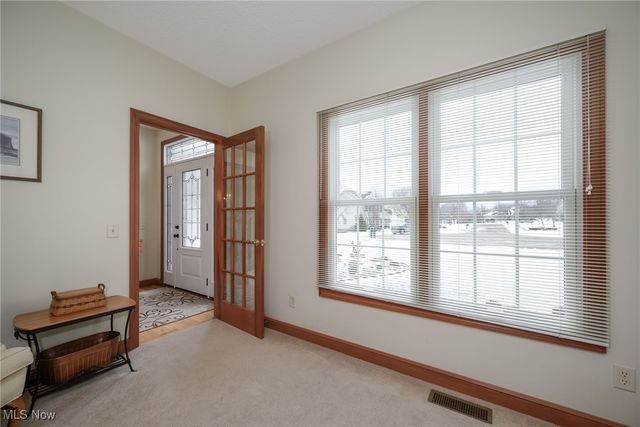 11597 Forest Meadows Circle NW, Uniontown, OH 44685