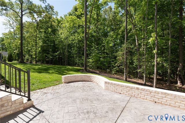 9022 Angels Share Dr, New Kent, VA 23124