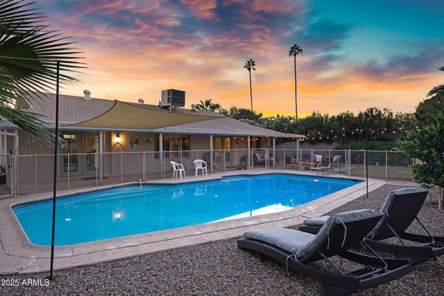 1824 W SELDON Lane, Phoenix, AZ 85021