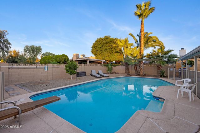 1824 W SELDON Lane, Phoenix, AZ 85021