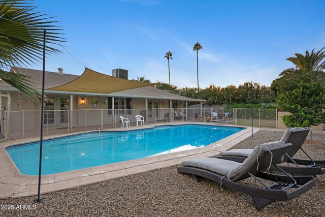 1824 W SELDON Lane, Phoenix, AZ 85021