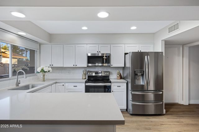 1824 W SELDON Lane, Phoenix, AZ 85021