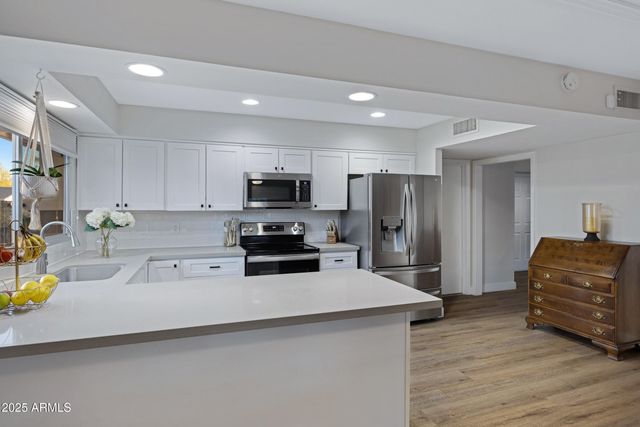 1824 W SELDON Lane, Phoenix, AZ 85021