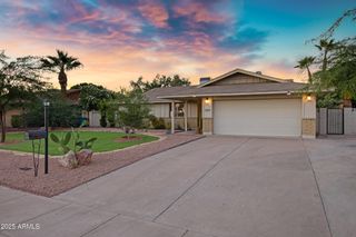 1824 W SELDON Lane, Phoenix, AZ 85021