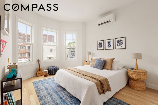 101 E 2nd Street, New York City, NY 11218