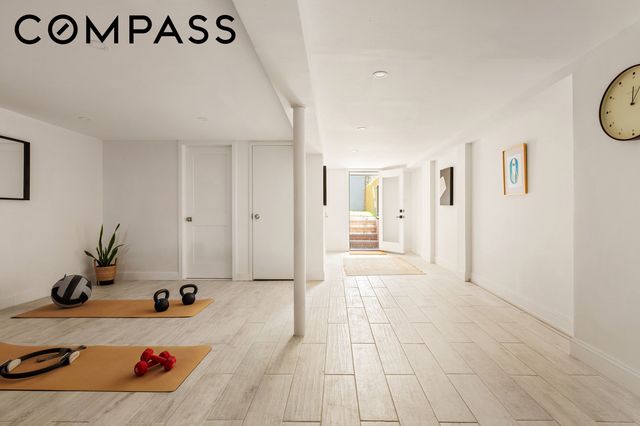 101 E 2nd Street, New York City, NY 11218