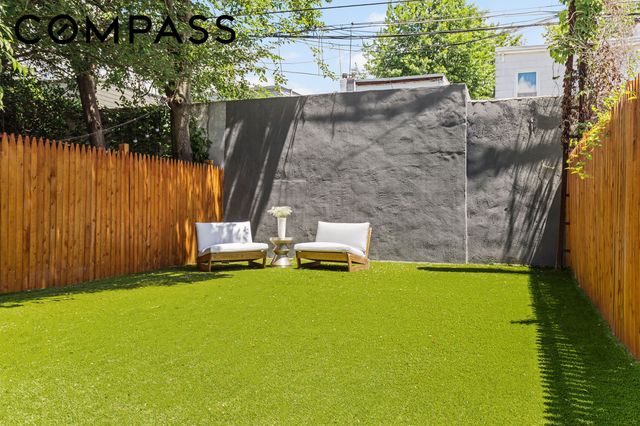 101 E 2nd Street, New York City, NY 11218
