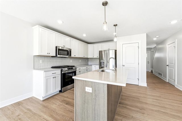914 Indiana Avenue 14, South Haven, MI 49090
