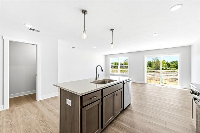 914 Indiana Avenue 14, South Haven, MI 49090