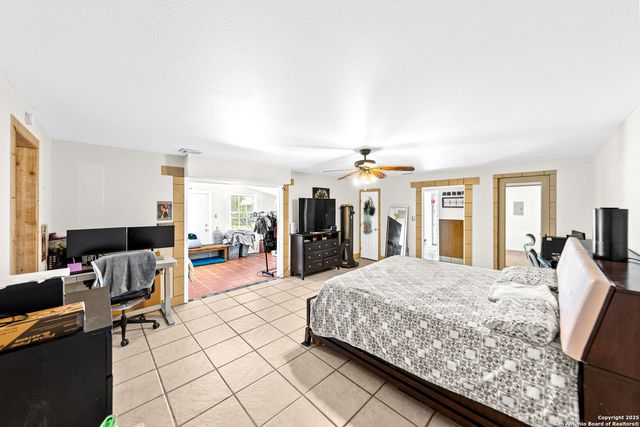 6071 US Highway 87 W, Sutherland Springs, TX 78161