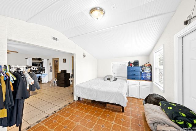 6071 US Highway 87 W, Sutherland Springs, TX 78161