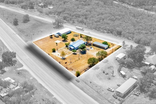 6071 US Highway 87 W, Sutherland Springs, TX 78161