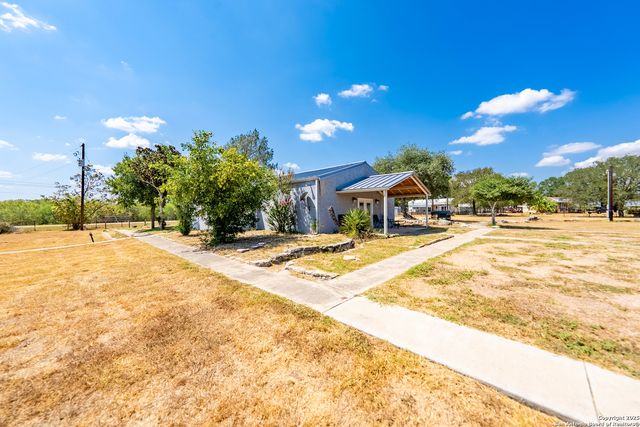 6071 US Highway 87 W, Sutherland Springs, TX 78161