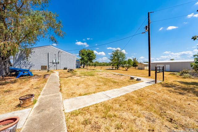 6071 US Highway 87 W, Sutherland Springs, TX 78161