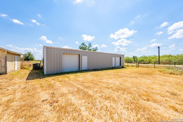 6071 US Highway 87 W, Sutherland Springs, TX 78161
