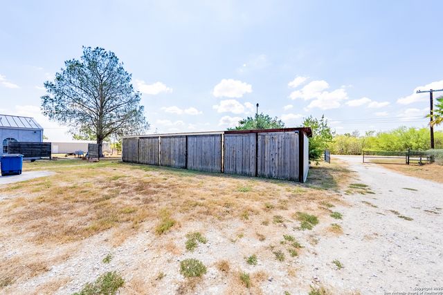 6071 US Highway 87 W, Sutherland Springs, TX 78161