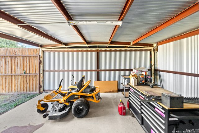 6071 US Highway 87 W, Sutherland Springs, TX 78161