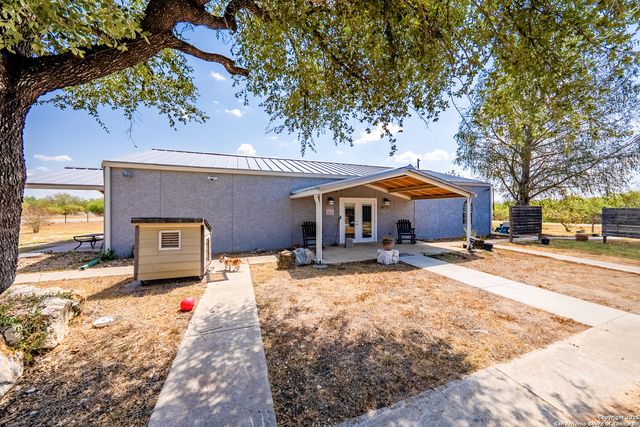 6071 US Highway 87 W, Sutherland Springs, TX 78161