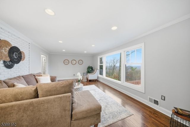 66 Skyline Dr, Morris Twp., NJ 07960