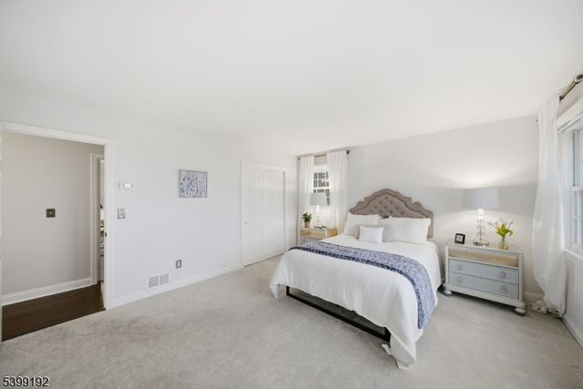 66 Skyline Dr, Morris Twp., NJ 07960